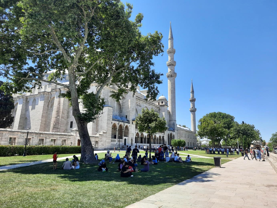 YCumhur İttifakına Kadınsız Camiler Lütfen